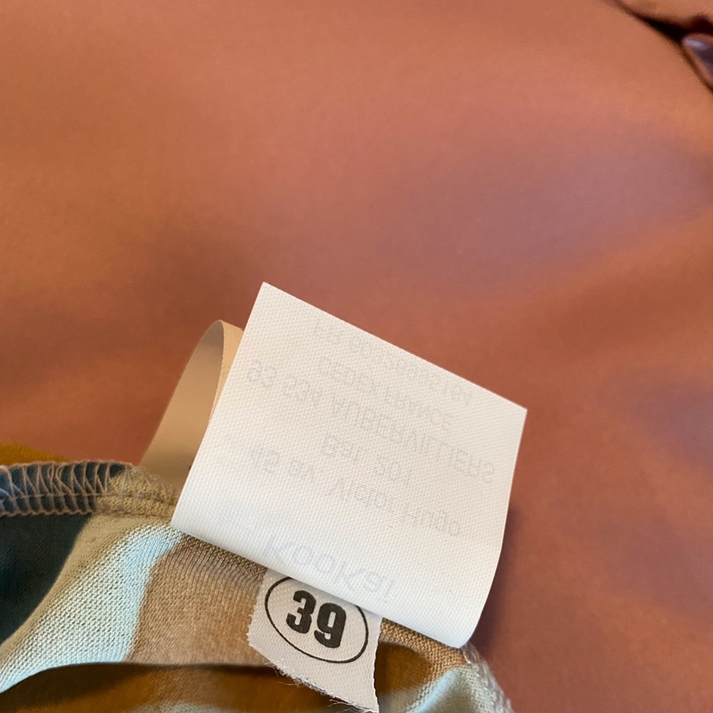 NWOT KOOKAI HALTER TOP. - Picture 6 of 9